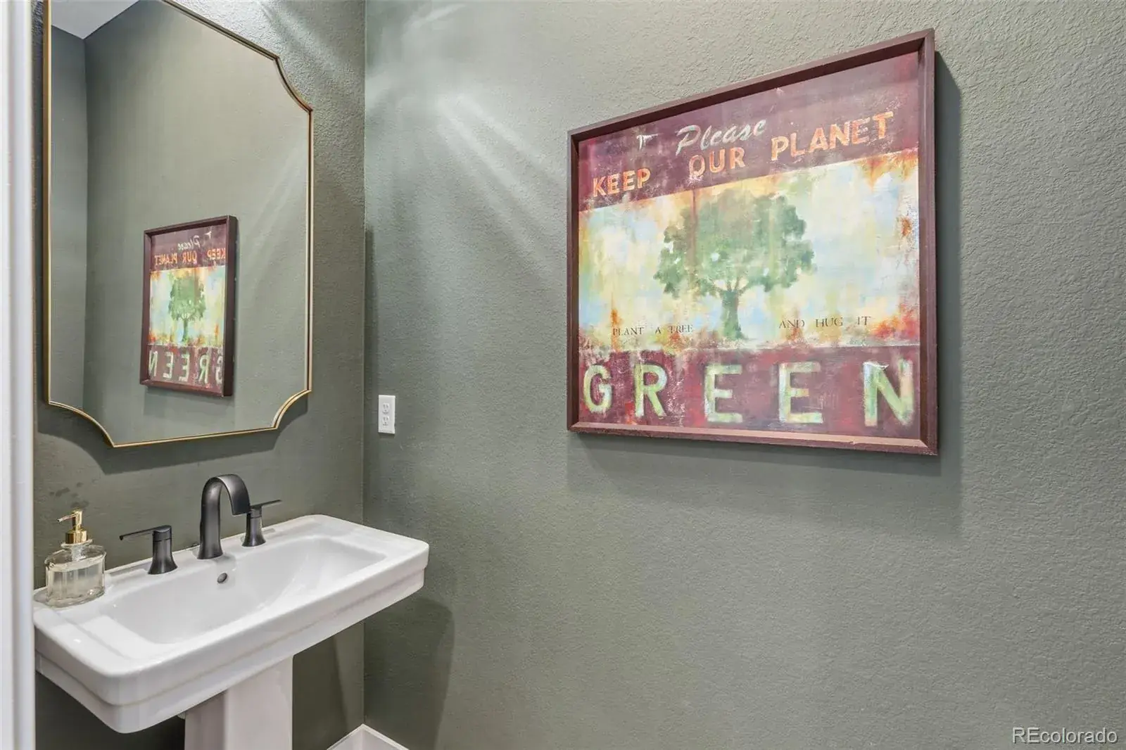11374 Autumn Moon Street Littleton CO 80125 | MLS #REC5040977 03062026001824 1600 38