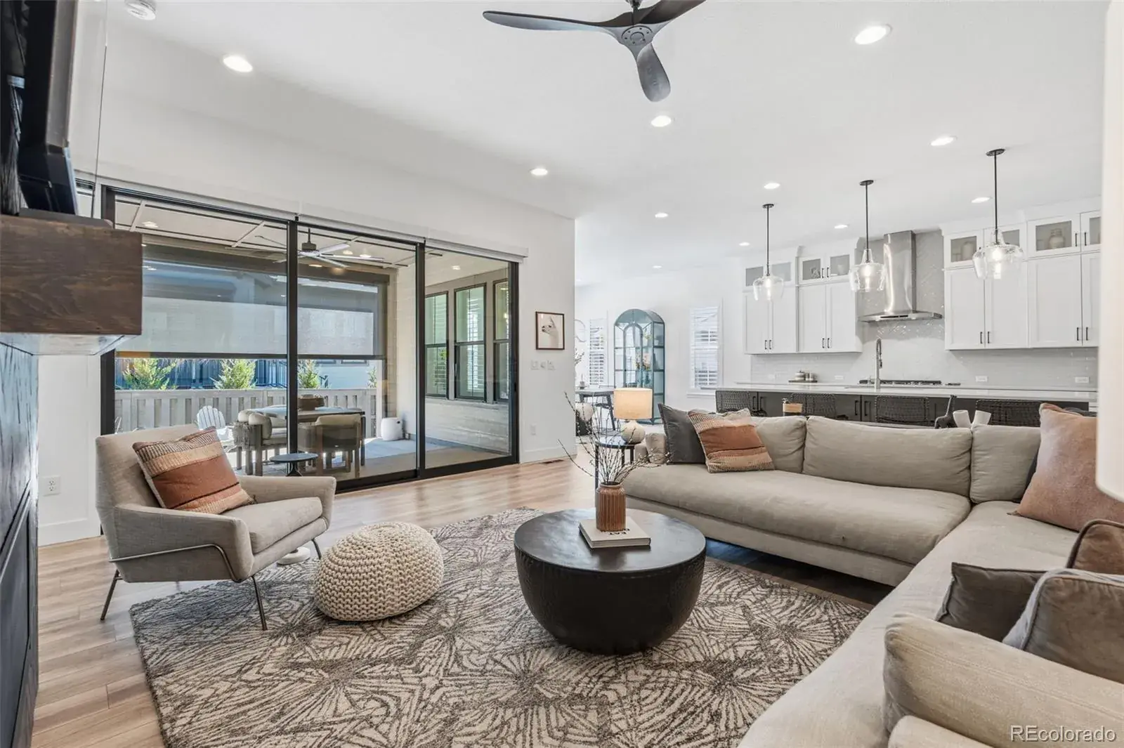 11374 Autumn Moon Street Littleton CO 80125 | MLS #REC5040977 03062026001824 1600 4