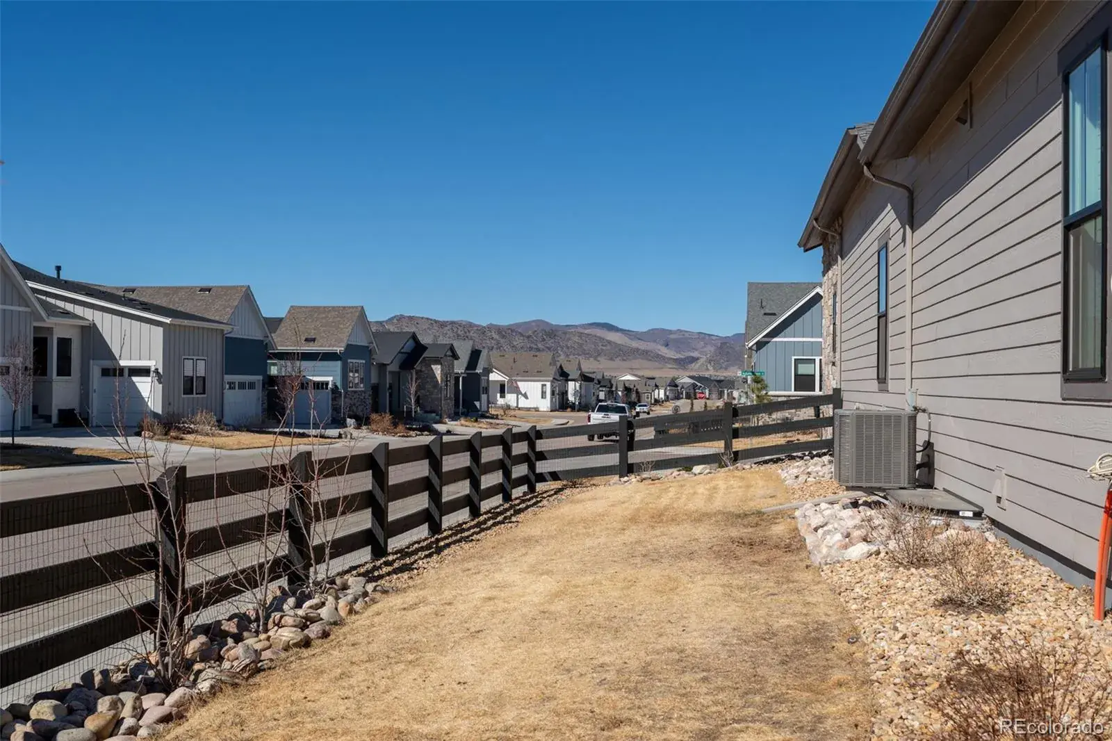 11374 Autumn Moon Street Littleton CO 80125 | MLS #REC5040977 03062026001824 1600 45