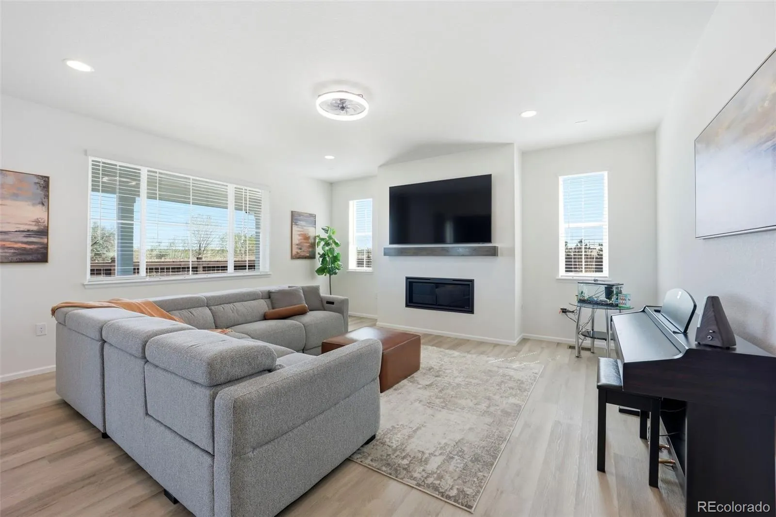3365 Snowy Owl Lane Brighton CO 80601 | MLS #REC5041029 04162026234207 1600 6