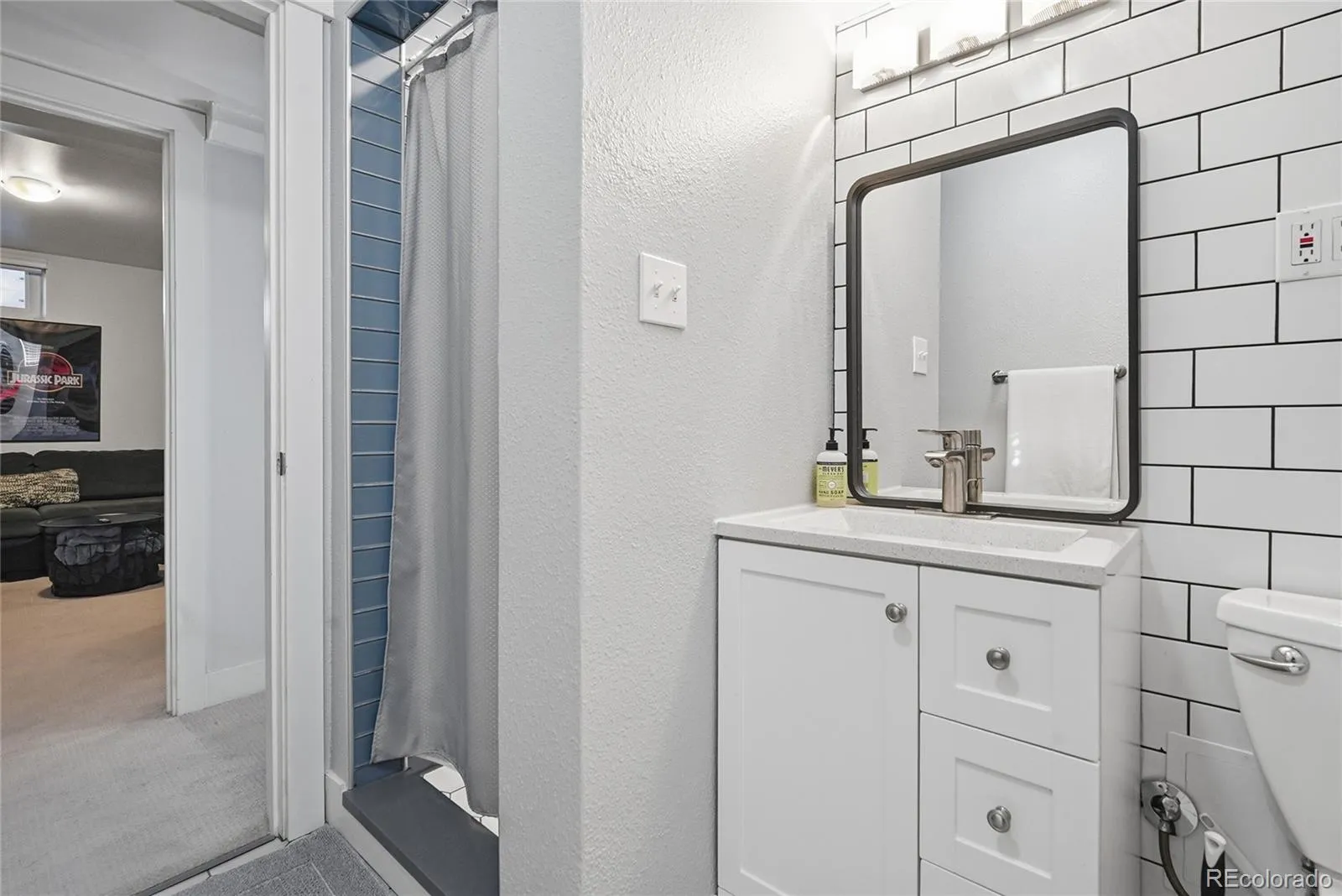 04202026222527 1600 12