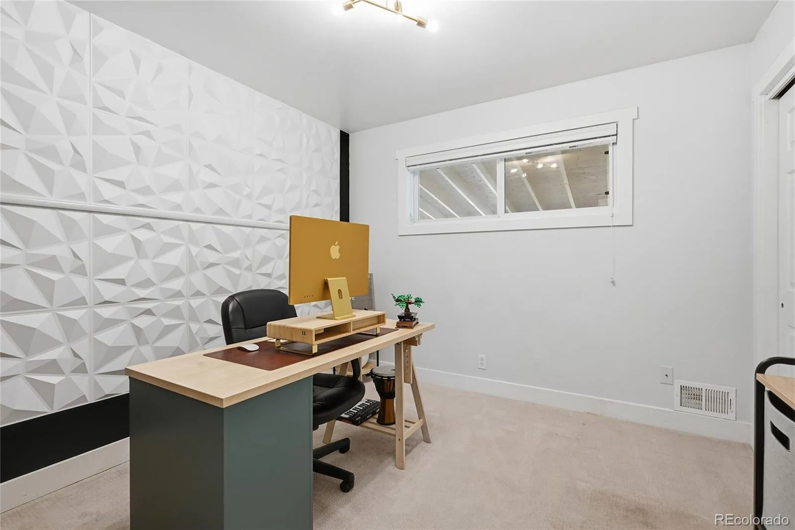 04202026222527 1600 17