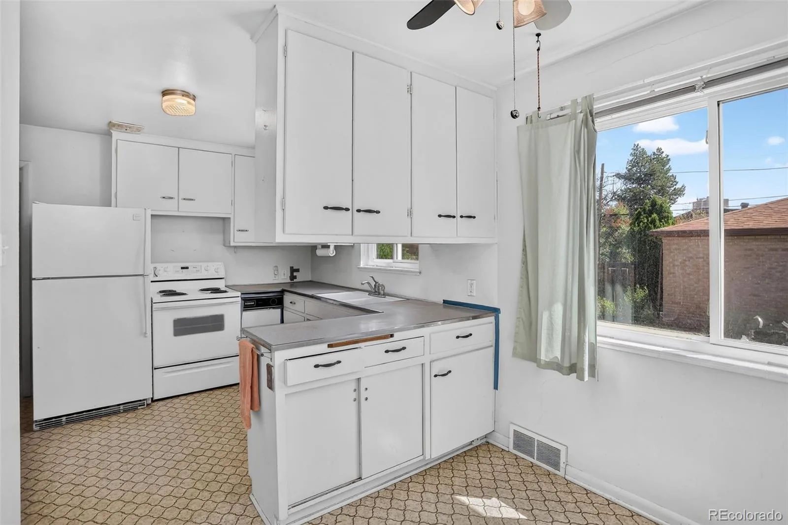 1520 S Corona Street Denver CO 80210 | MLS #REC5044013 08242026182856 1600 12