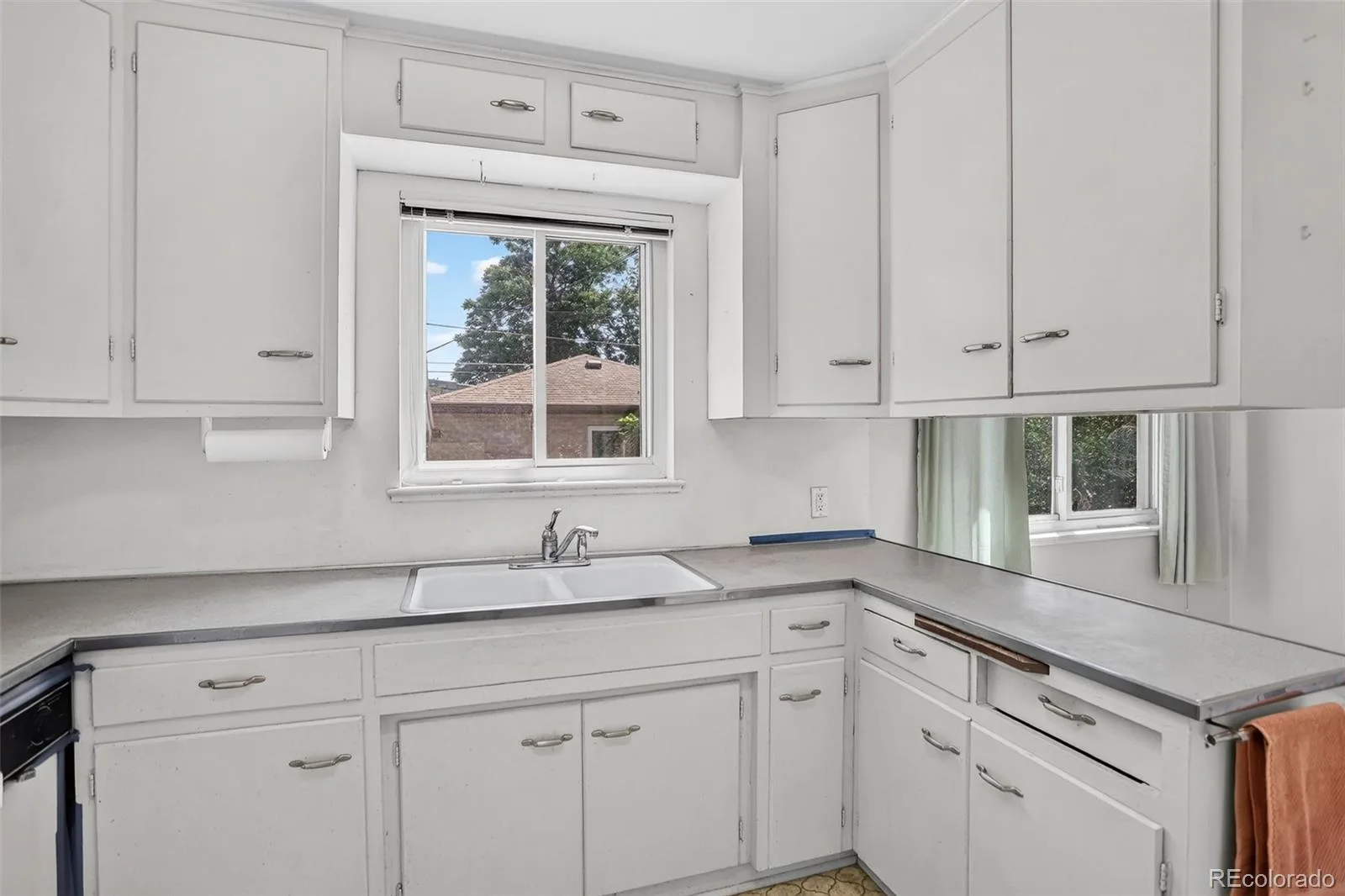 1520 S Corona Street Denver CO 80210 | MLS #REC5044013 08242026182856 1600 13
