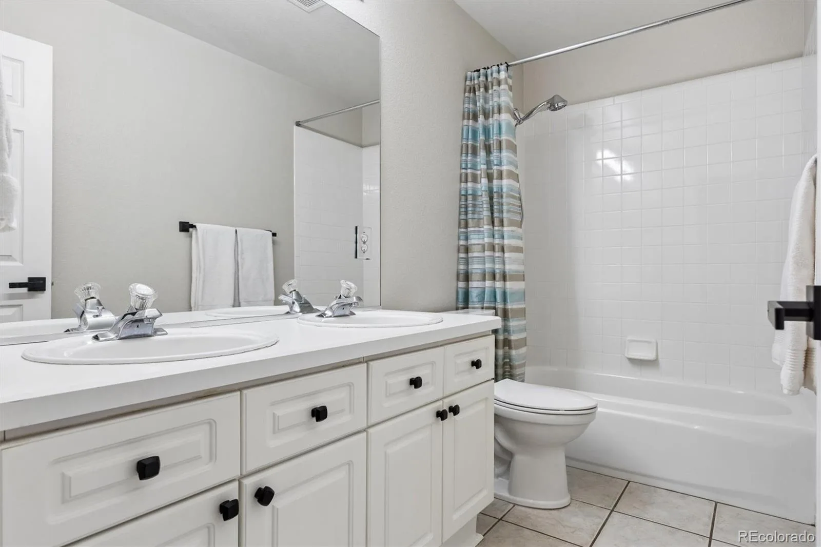 17895 E Powers Drive Centennial CO 80015 MLS #REC5044372 06192026233624 1600 23