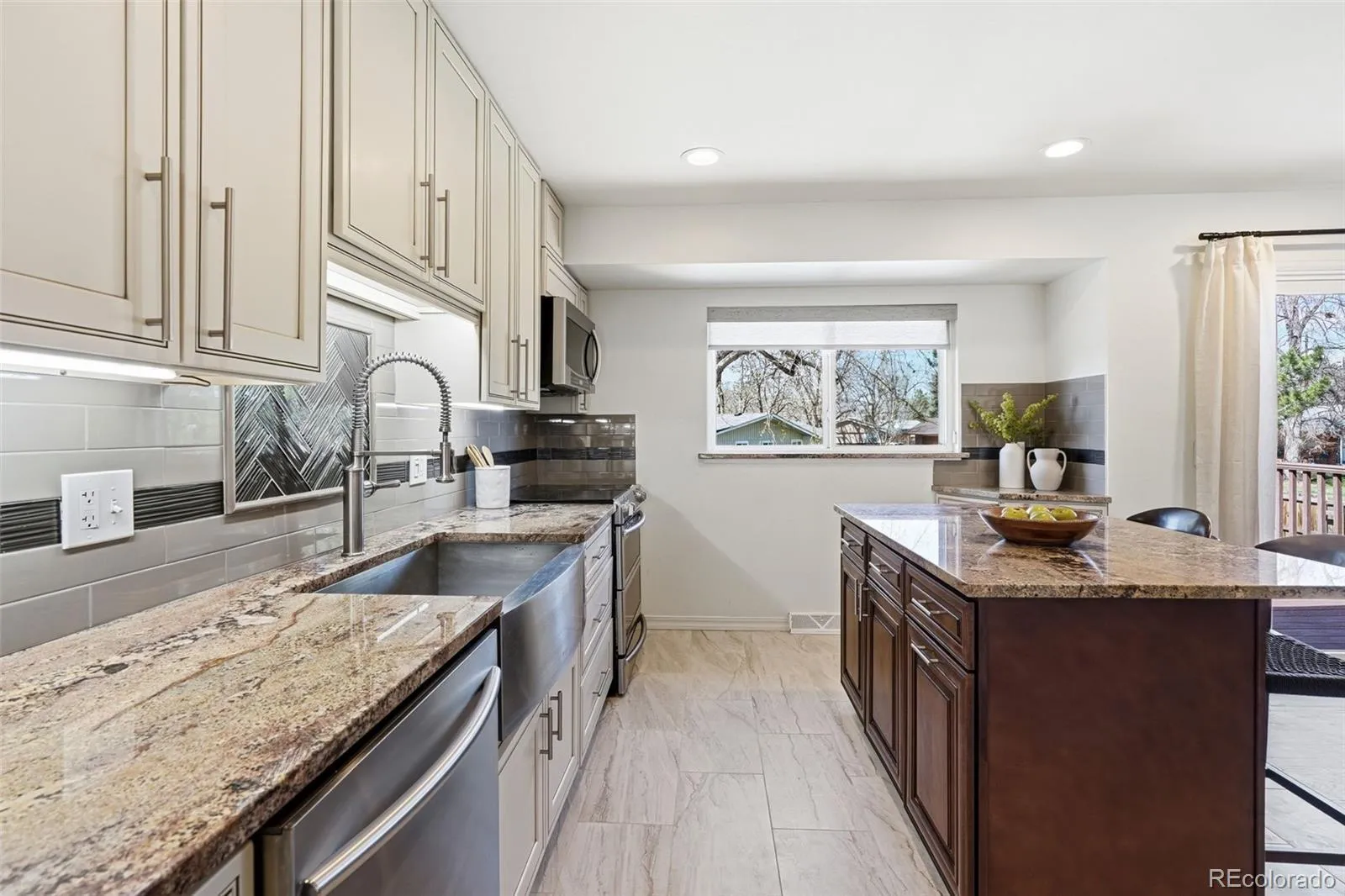 04102026152417 1600 16