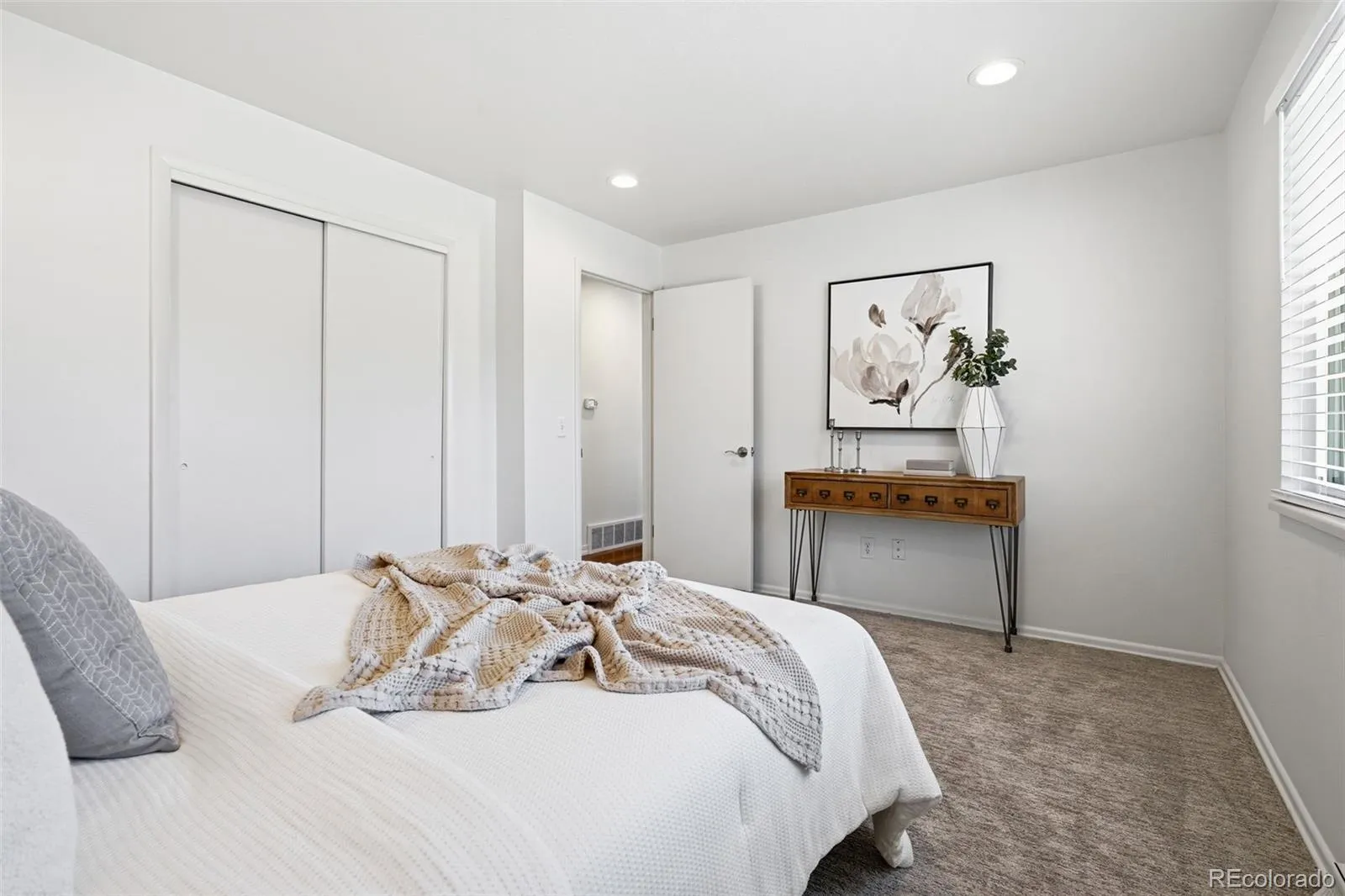 04102026152417 1600 21