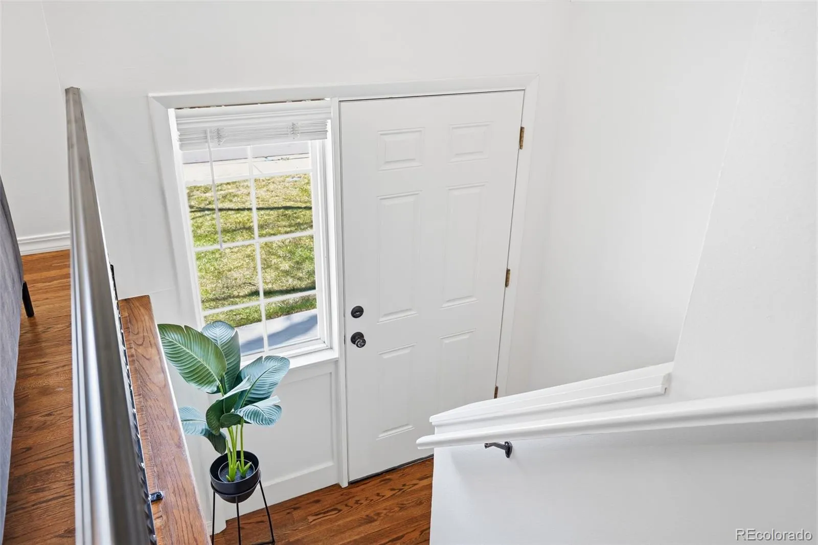 04102026152417 1600 25