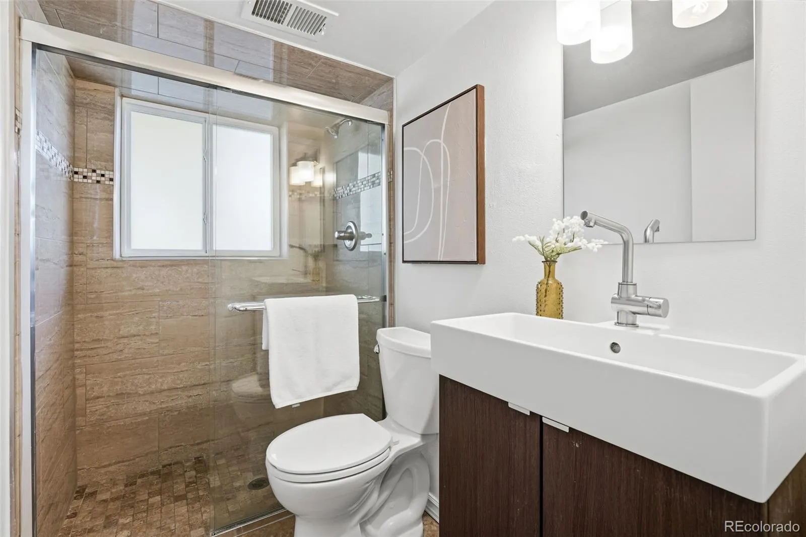 04102026152417 1600 32