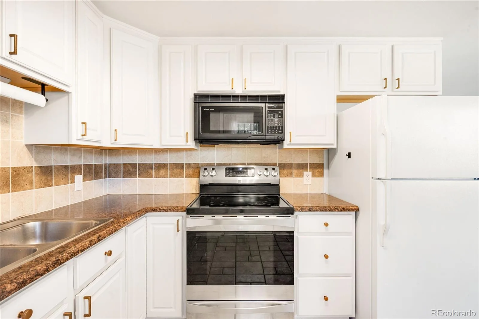 9565 W Dakota Avenue Lakewood CO 80226 | MLS #REC5046644 09292026235539 1600 12