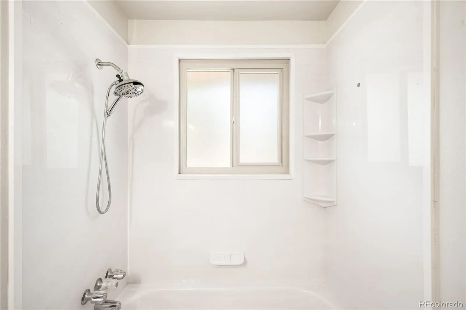 9565 W Dakota Avenue Lakewood CO 80226 | MLS #REC5046644 09292026235539 1600 18