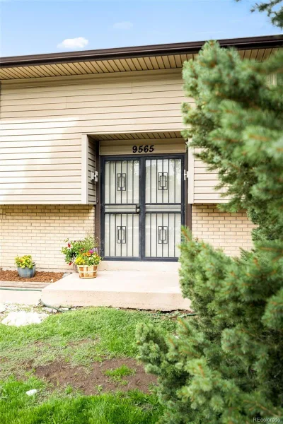 9565 W Dakota Avenue Lakewood CO 80226 | MLS #REC5046644 09292026235539 800 29