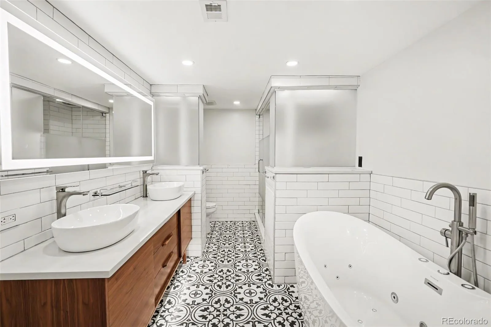 1777 Larimer Street #810 Denver CO 80202 | MLS #REC5051563 09272026200314 1600 15