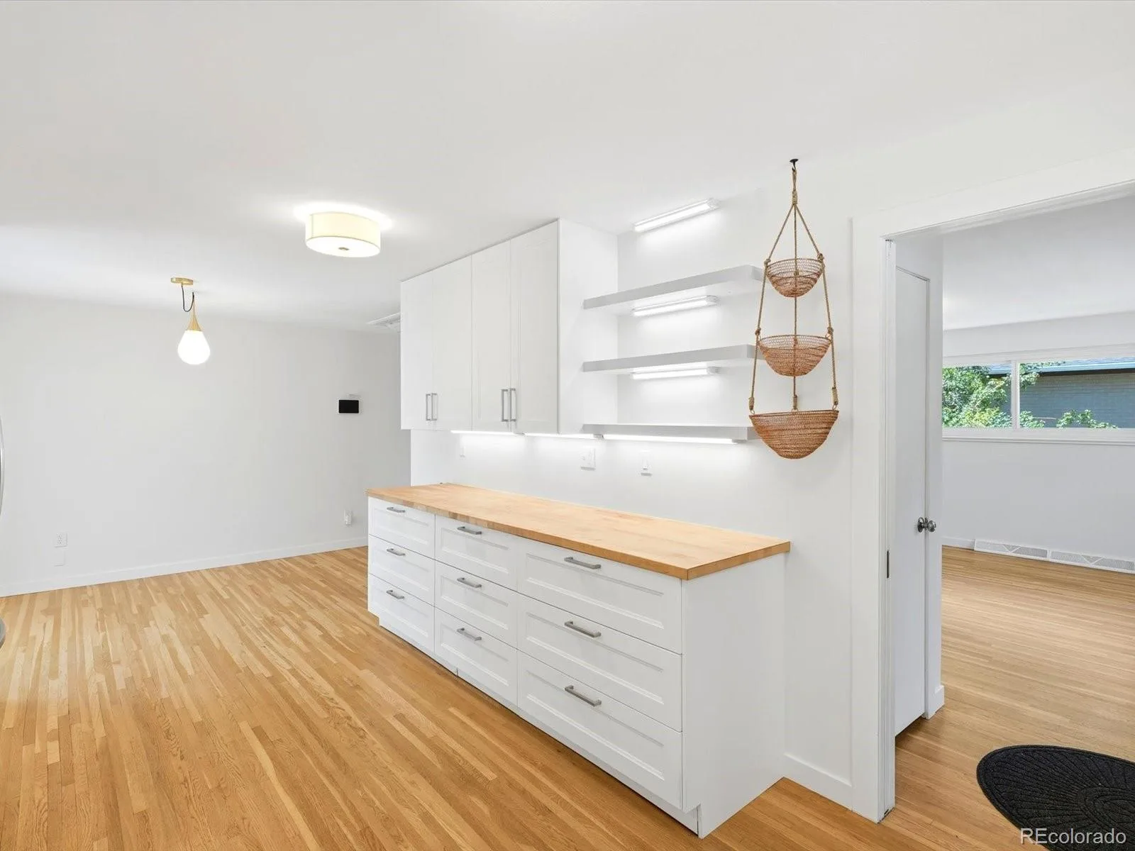 6022 Nelson Street Arvada CO 80004 | MLS #REC5051943 08262026184027 1600 19