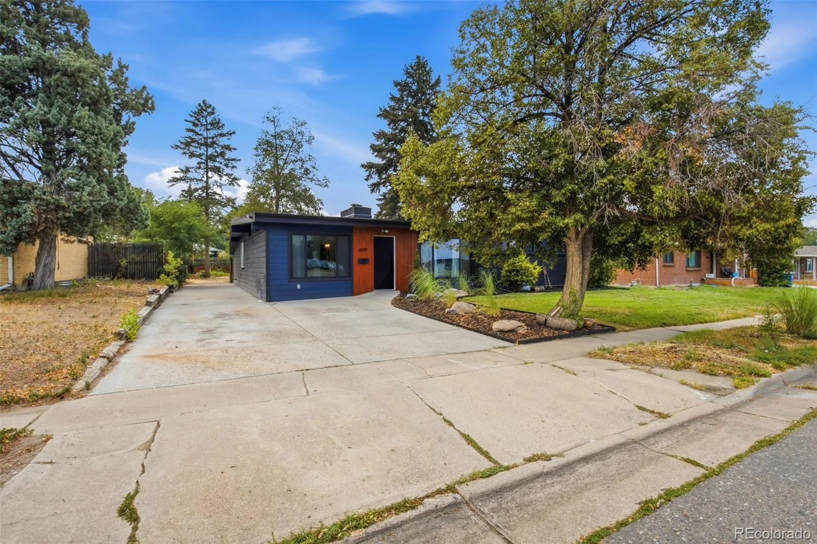 6139 S Broadway Littleton CO 80121 | MLS #REC5056341 08212026153122 1600 1