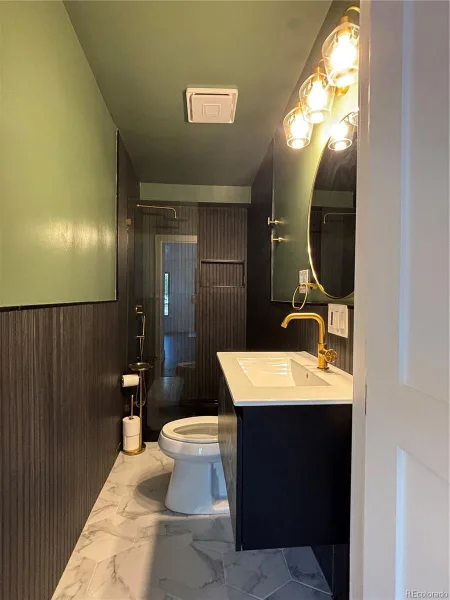 6139 S Broadway Littleton CO 80121 | MLS #REC5056341 08212026153122 800 8