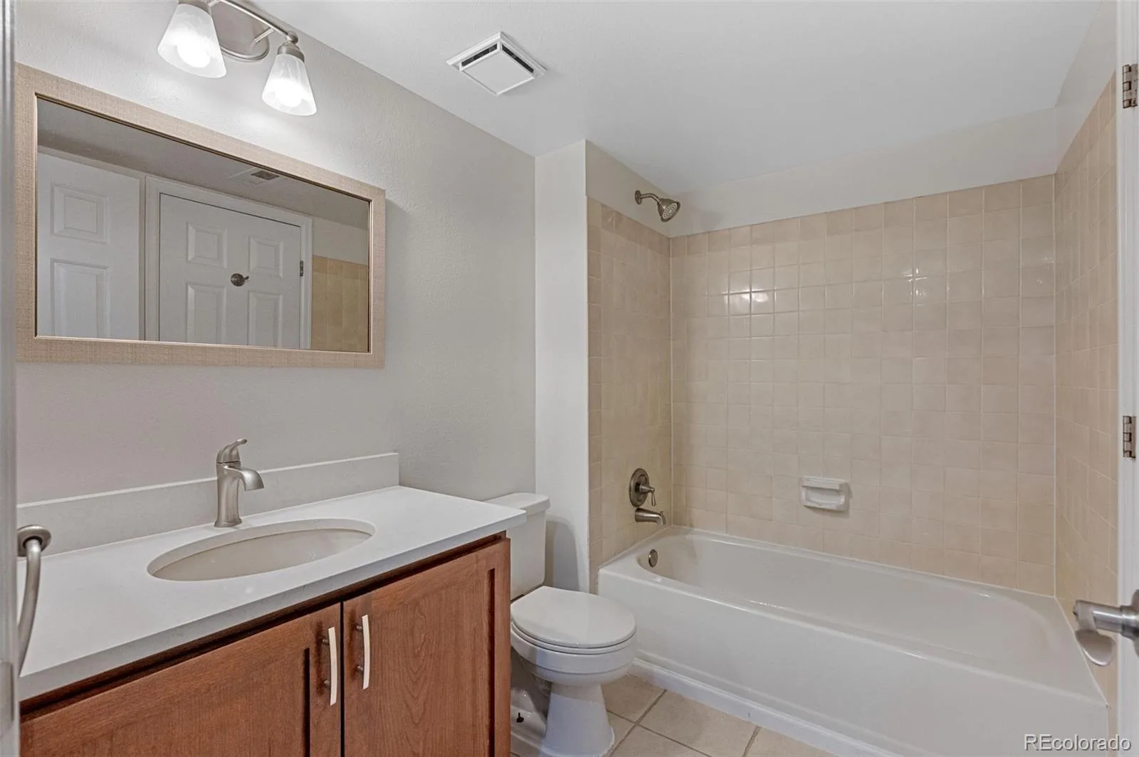 2575 S Syracuse Way #L307 #L Denver CO 80231 | MLS #REC5056422 10152026195339 1600 7