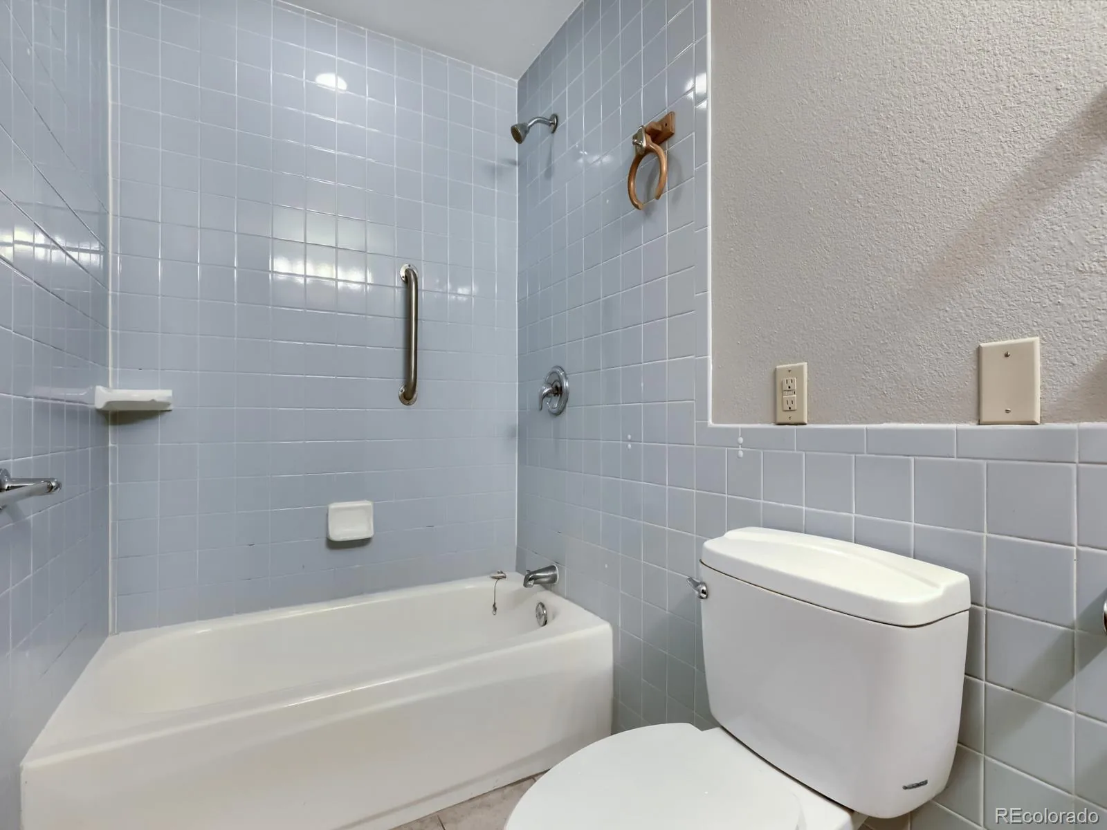 10082026215352 1600 1