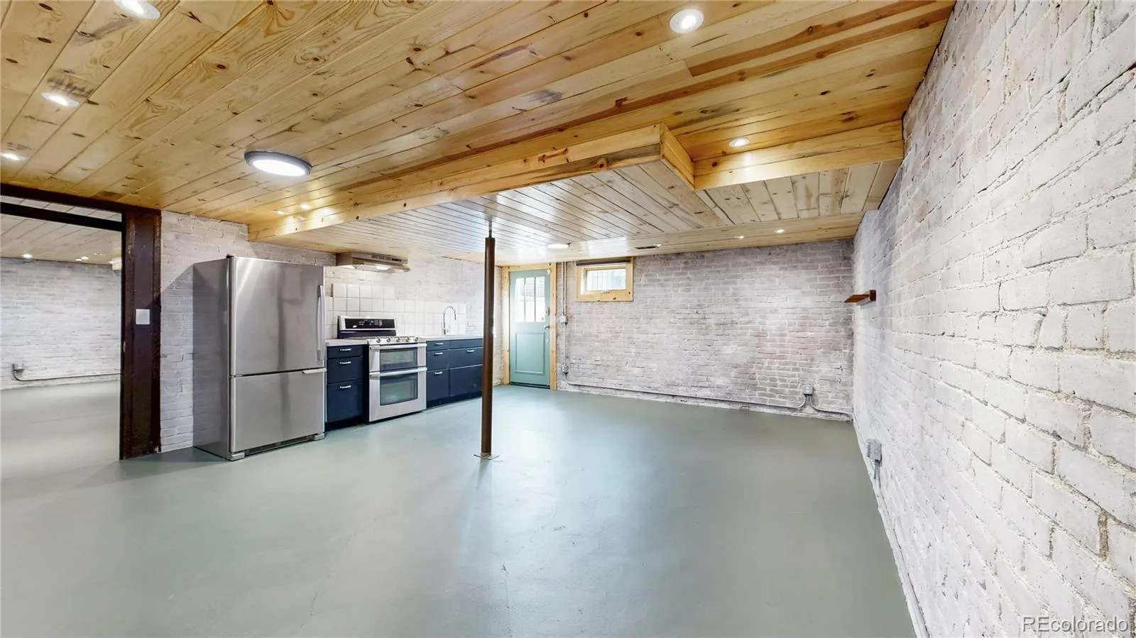 4041 W Hayward Place Denver CO 80212 MLS #REC5059460 06102026182338 1600 32