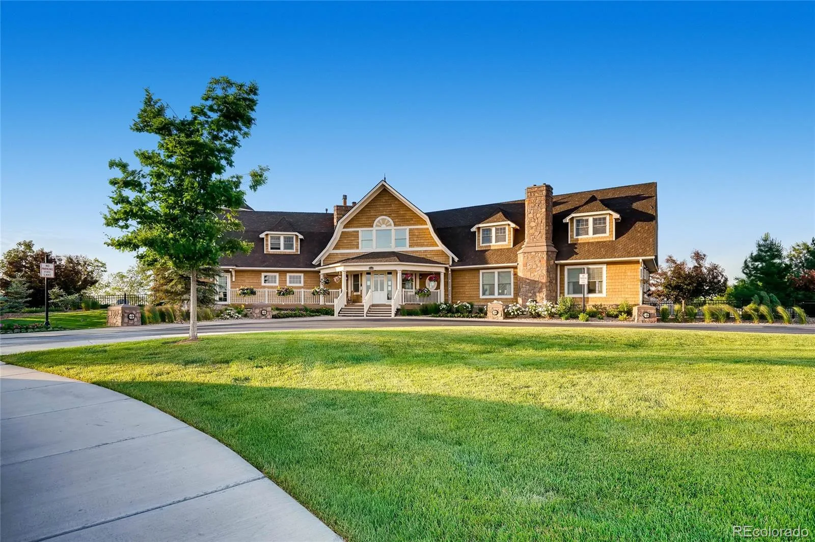 26945 E Costilla Drive Aurora CO 80016 MLS #REC5060077 06062026161523 1600 40