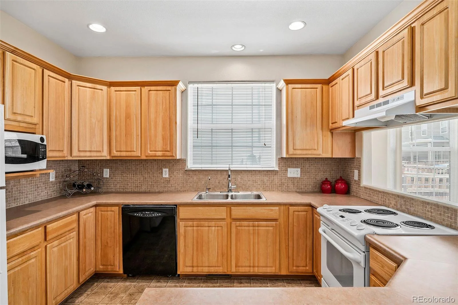 1688 Aquamarine Drive Brighton CO 80603 | MLS #REC5061933 08132026203956 1600 6