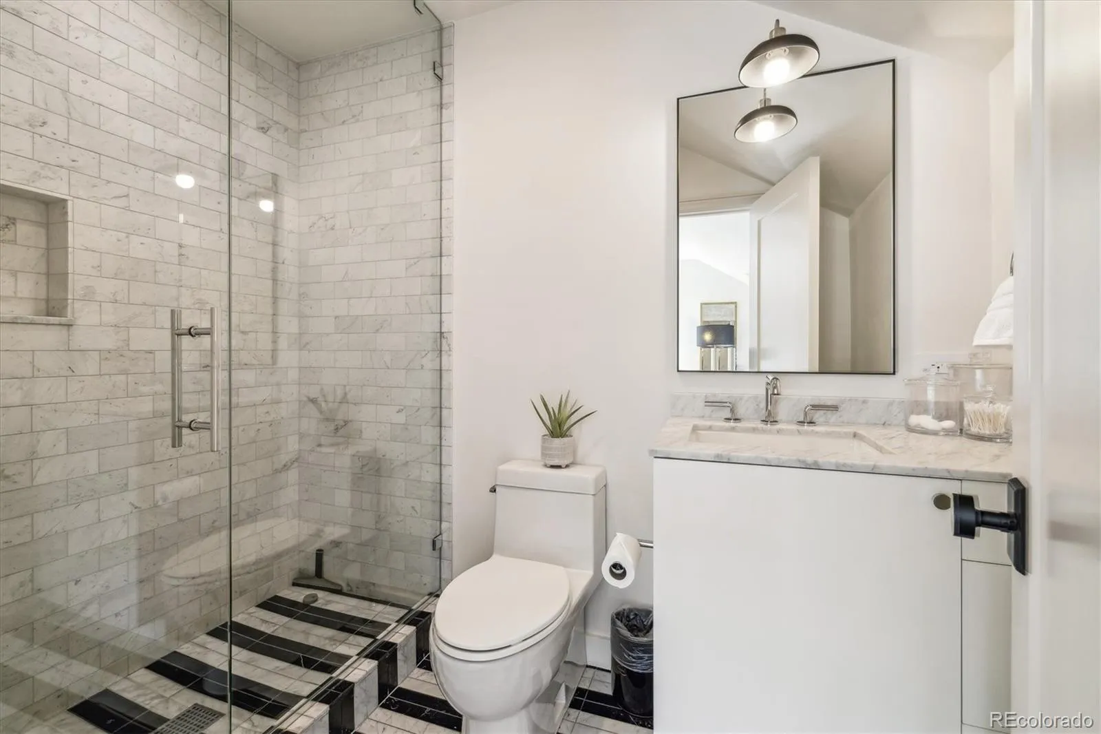 245 Gaylord Street Denver CO 80206 MLS #REC5062905 05162026080300 1600 24