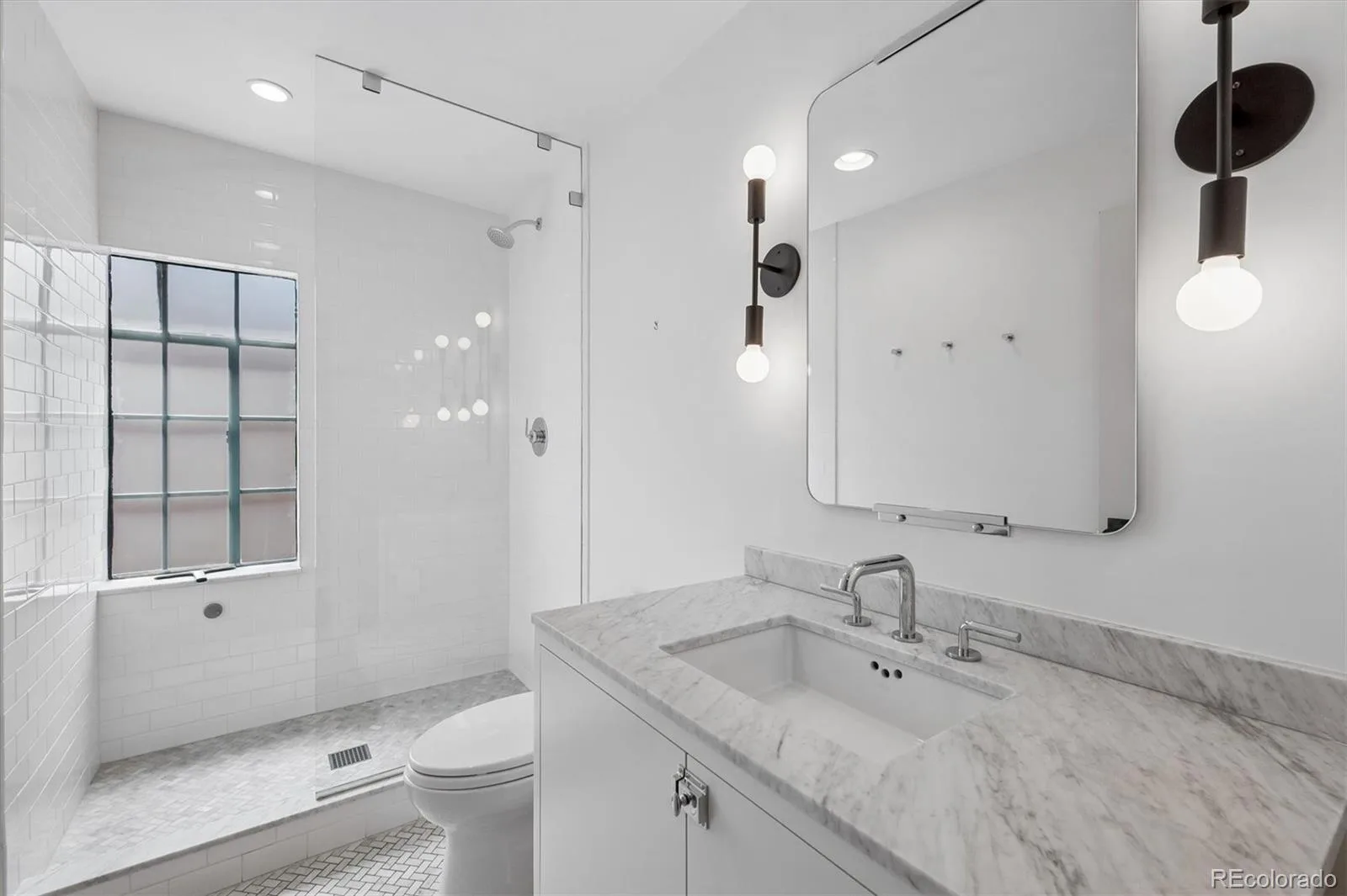 245 Gaylord Street Denver CO 80206 | MLS #REC5062905 09262026013846 1600 24