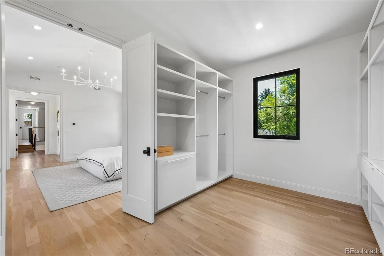 245 Gaylord Street Denver CO 80206 | MLS #REC5062905 09262026013846 1600 32