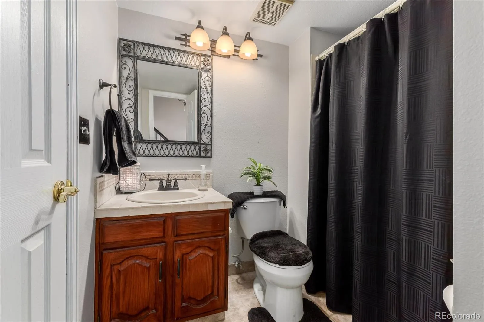 04102026024059 1600 8