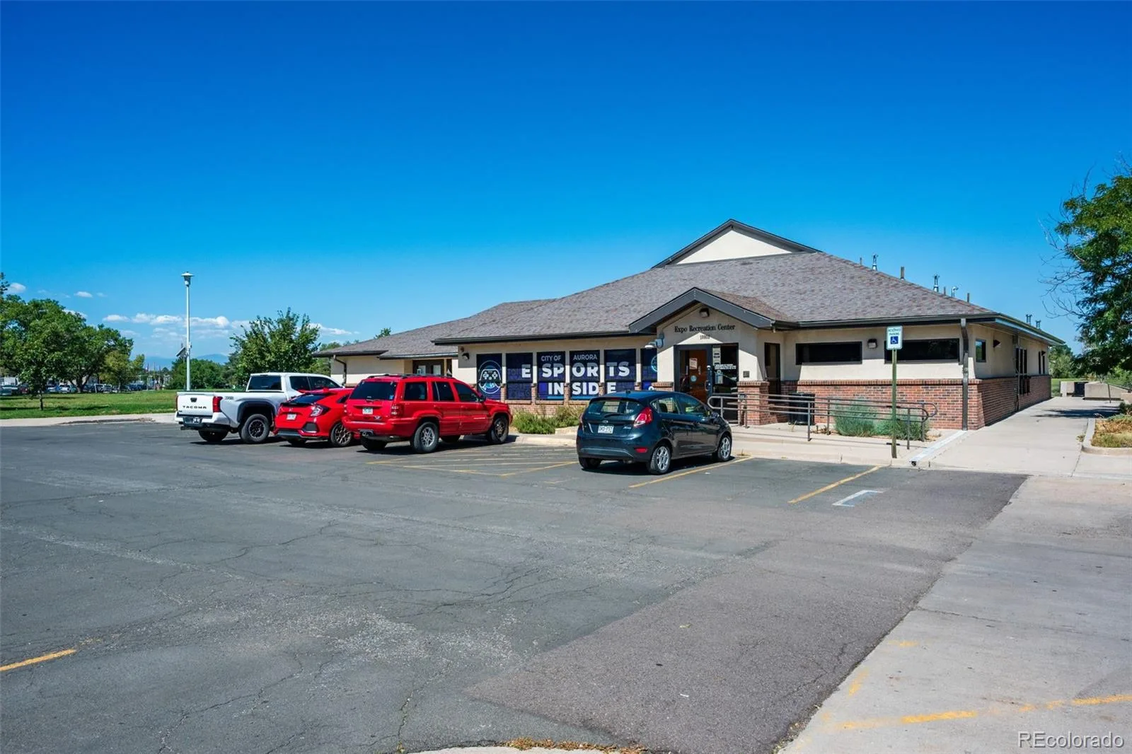829 S Nome Street Aurora CO 80012 | MLS #REC5067220 08242026153231 1600 32