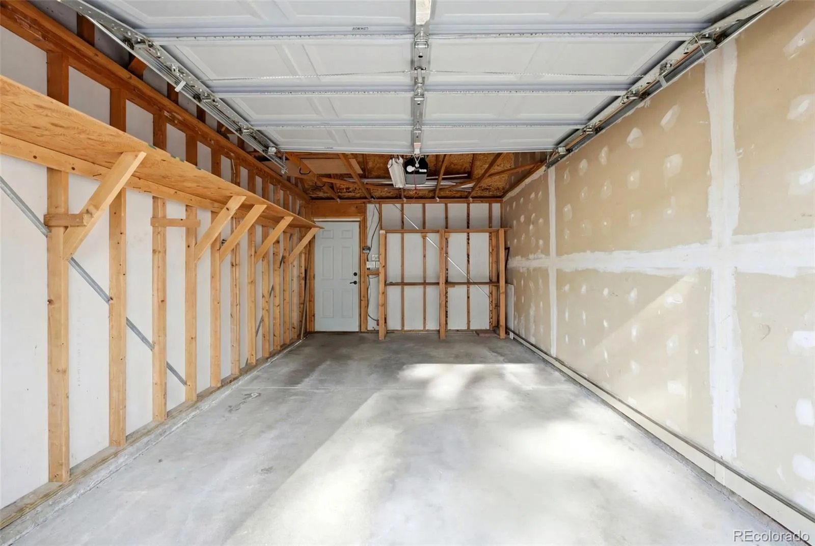 7906 S Depew Street #C Littleton CO 80128 | MLS #REC5068597 06182026125139 1600 35