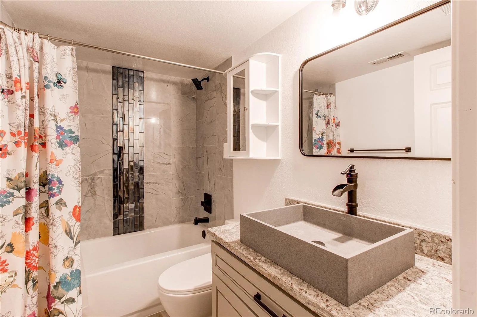 6084 W Utah Lane Denver CO 80232 | MLS #REC5068753 07032026161302 1600 17