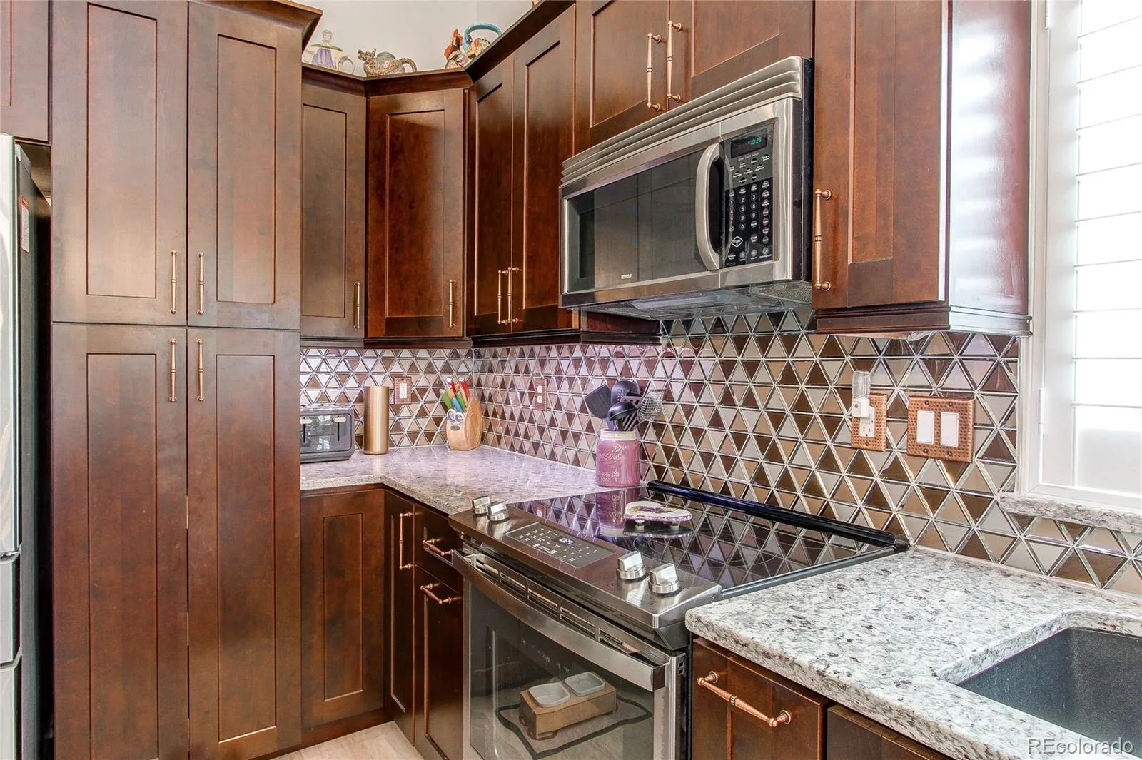 6084 W Utah Lane Denver CO 80232 | MLS #REC5068753 07032026161302 1600 4