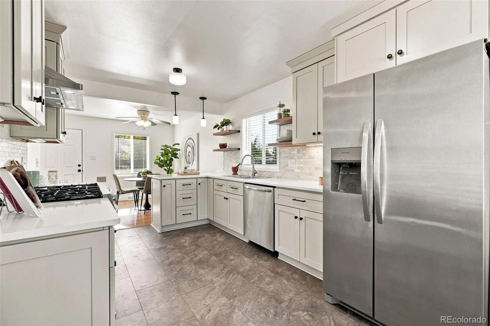 857 Iola Street Aurora CO 80010 | MLS #REC5069505 09232026030942 1600 13