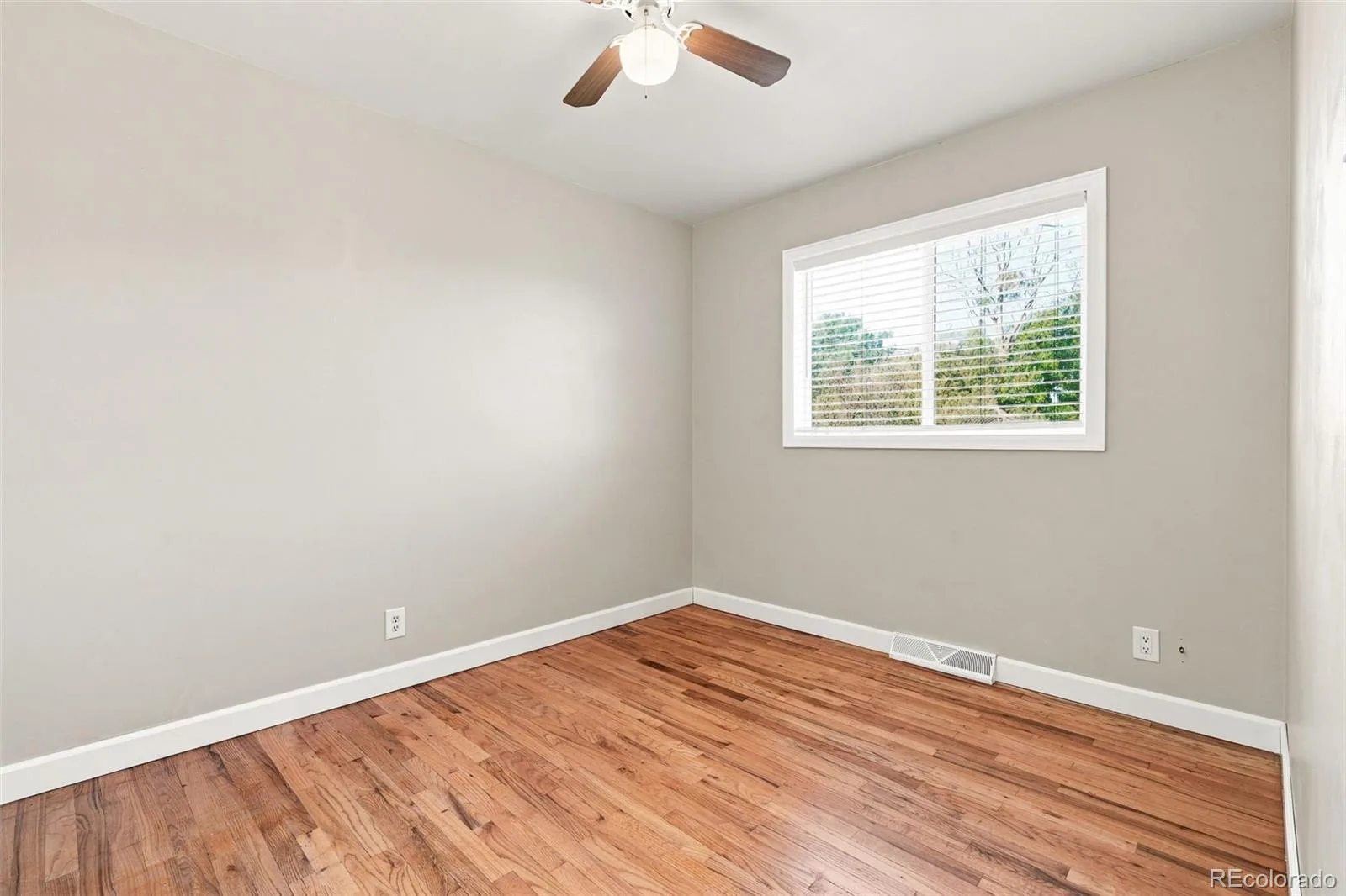857 Iola Street Aurora CO 80010 | MLS #REC5069505 09232026030942 1600 22