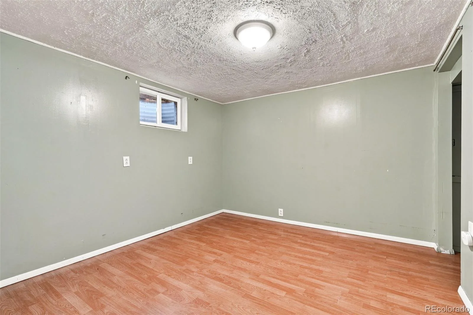 857 Iola Street Aurora CO 80010 | MLS #REC5069505 09232026030942 1600 26