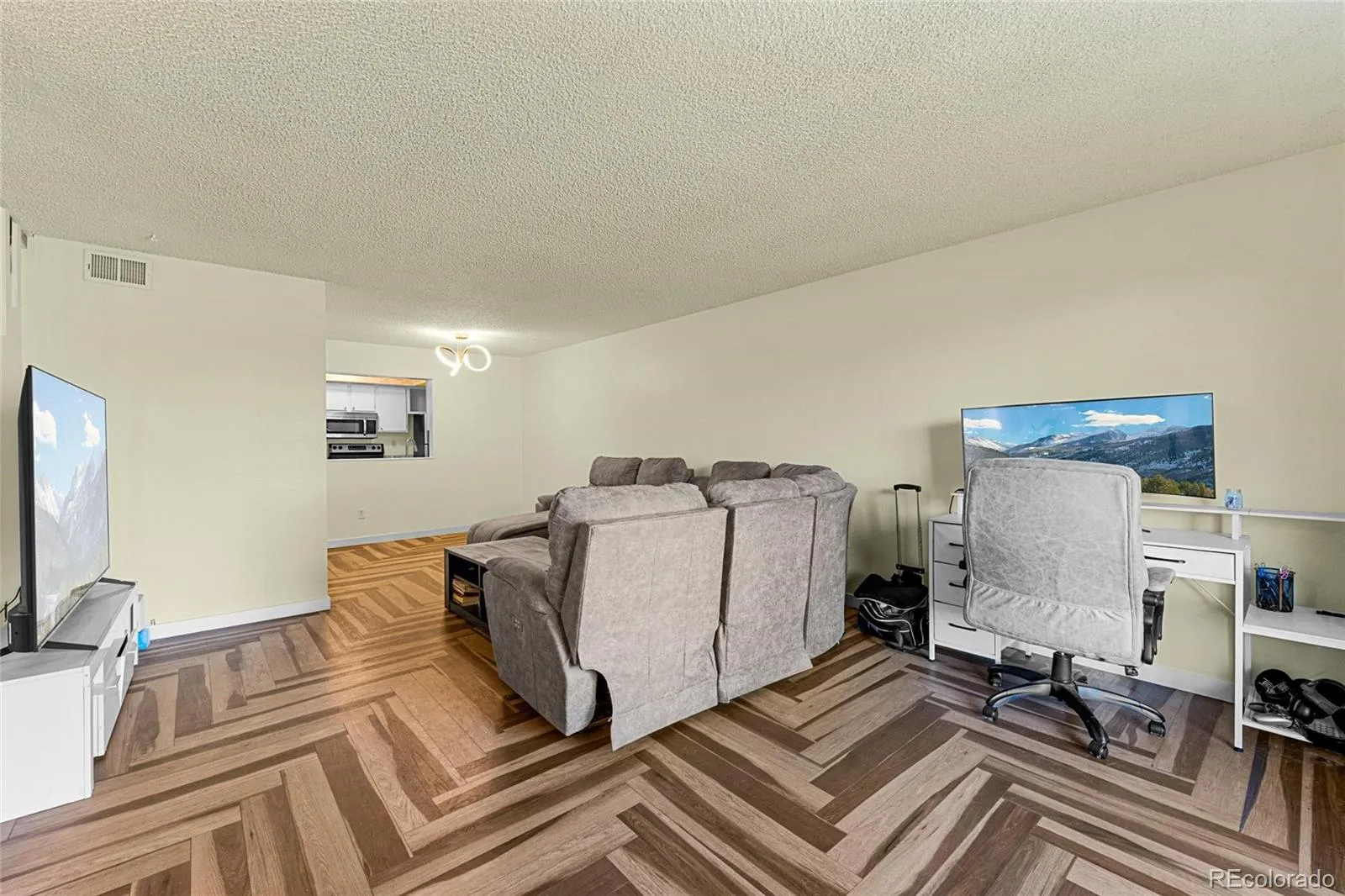 3550 S Harlan Street #119 Denver CO 80235 MLS #REC5069799 05222026220957 1600 1