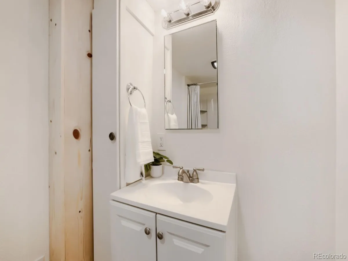 10647 W Dartmouth Avenue Lakewood CO 80227 | MLS #REC5070195 10172026185358 1200 15