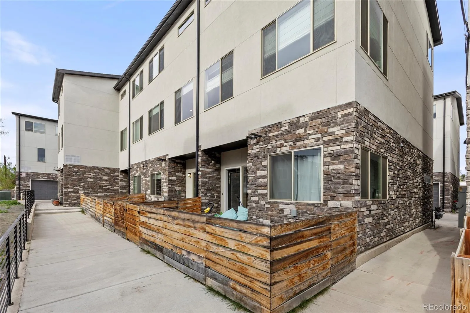 04172026030937 1600 1