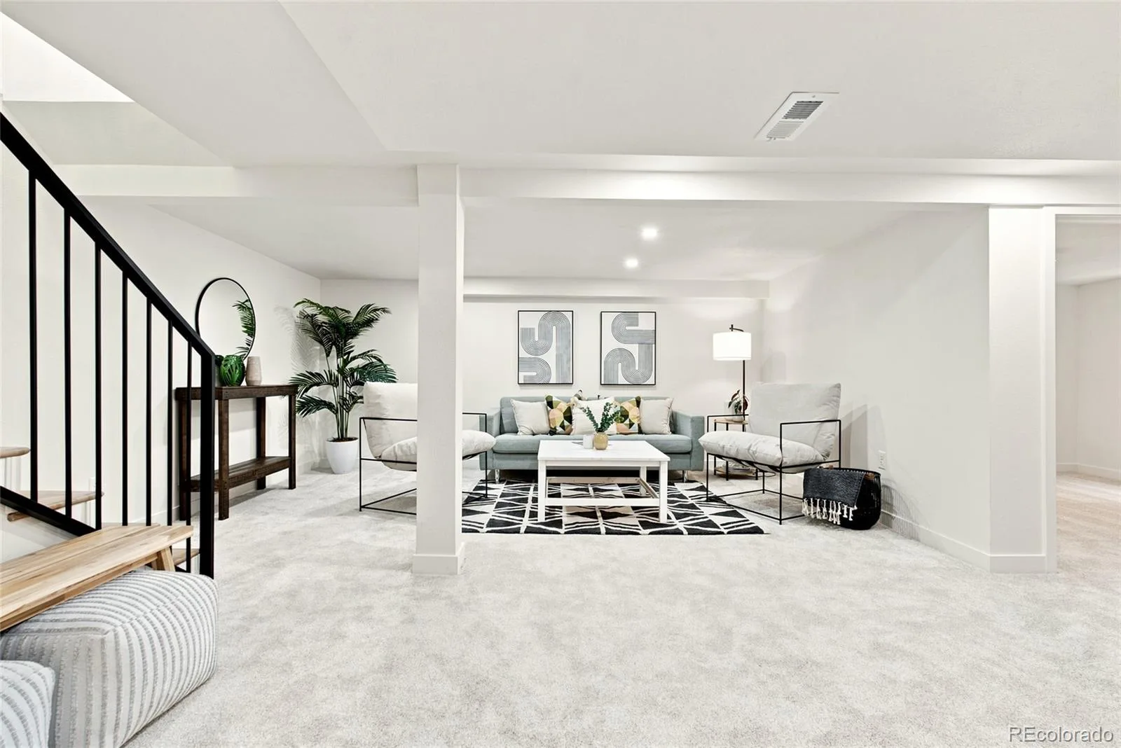 2941 Ivanhoe Street Denver CO 80207 | MLS #REC5079849 08272026050828 1600 15