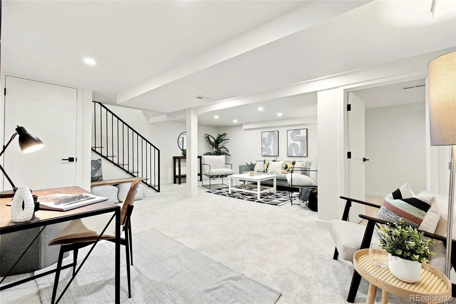 2941 Ivanhoe Street Denver CO 80207 | MLS #REC5079849 08272026050828 1600 18