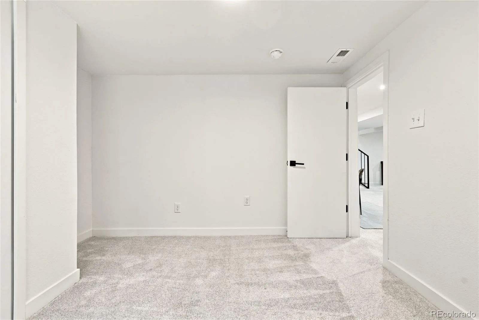 2941 Ivanhoe Street Denver CO 80207 | MLS #REC5079849 08272026050828 1600 27