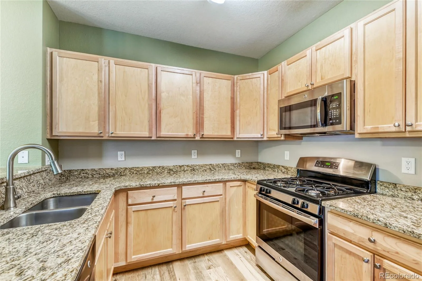 12852 N Jasmine Street #E Thornton CO 80602 | MLS #REC5081008 06252026224009 1600 3