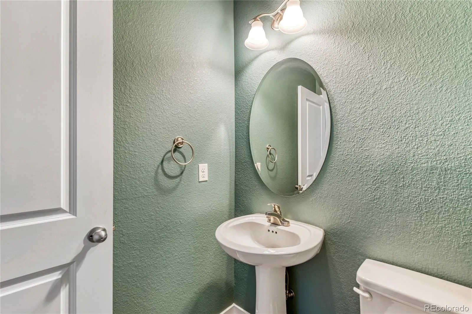 12852 N Jasmine Street #E Thornton CO 80602 | MLS #REC5081008 06252026224009 1600 9