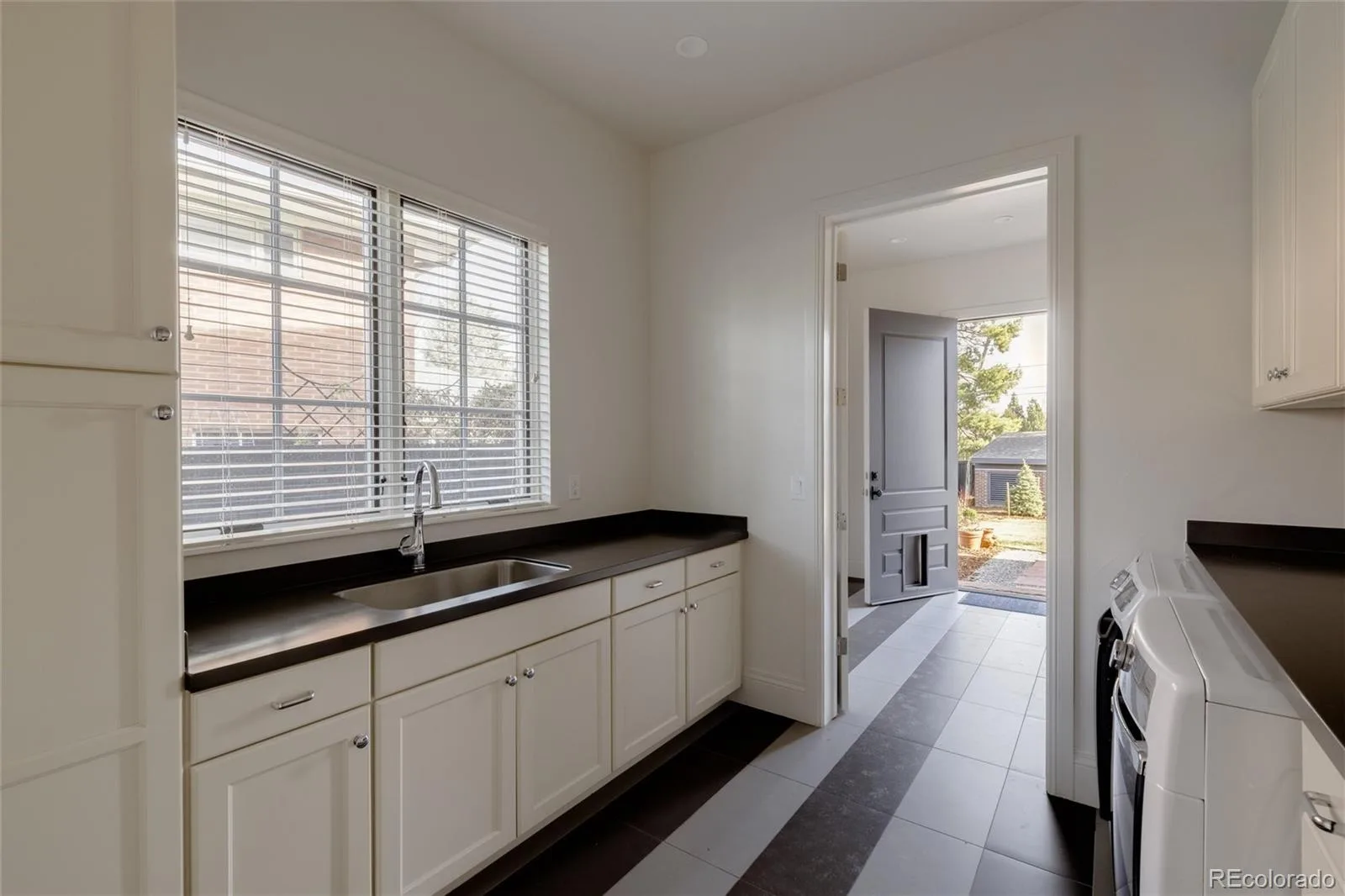 105 Southmoor Drive Denver CO 80220 MLS #REC5081651 06102026182429 1600 21