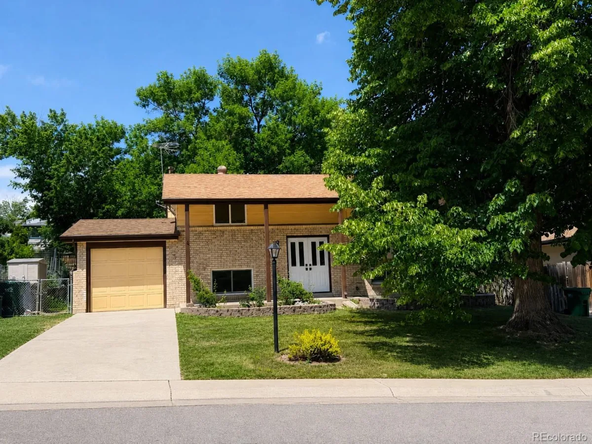 1841 S Saulsbury Court Lakewood CO 80232 | MLS #REC5088804 07182026220452 1200 19