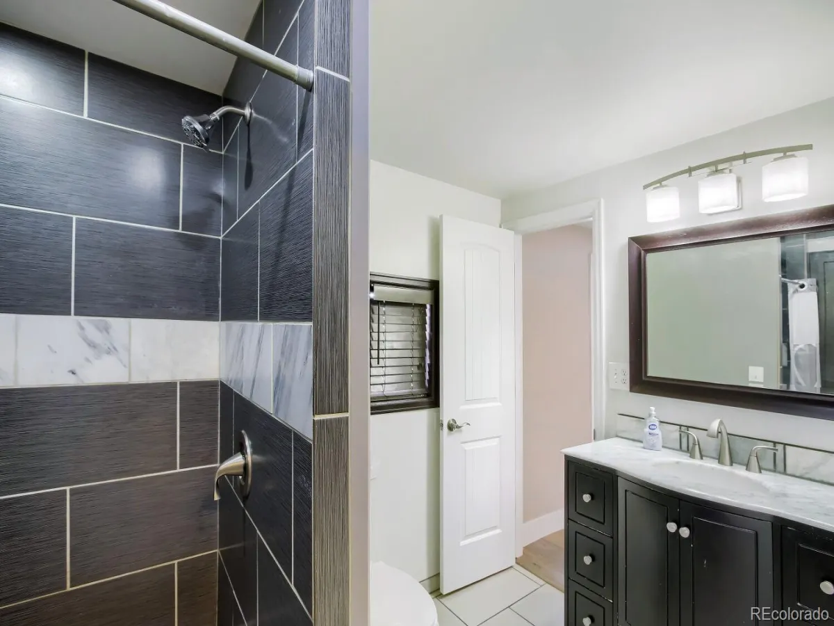 6227 Vance Street Arvada CO 80003 MLS #REC5089232 05242026052343 1200 16