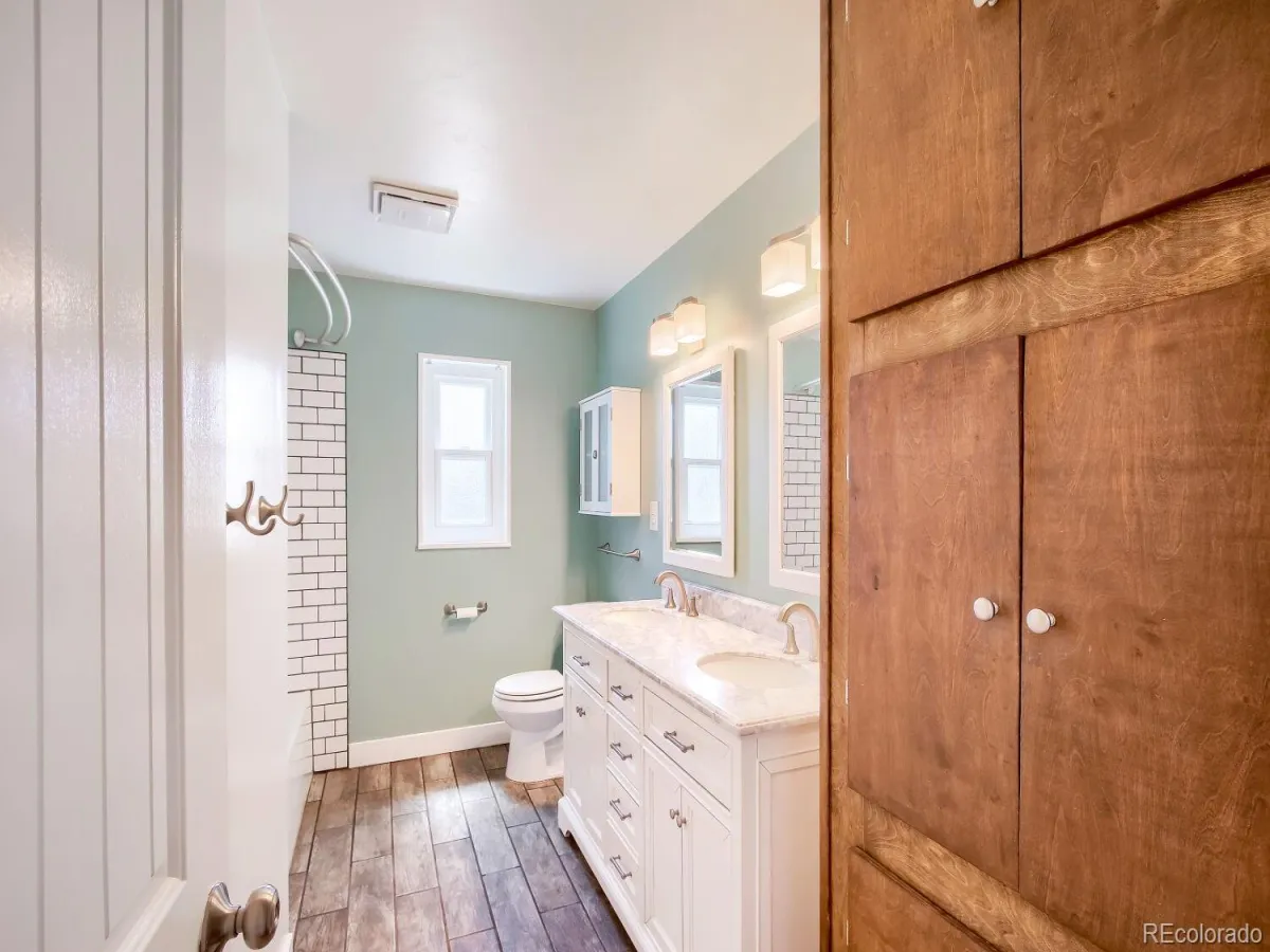 6227 Vance Street Arvada CO 80003 MLS #REC5089232 05242026052343 1200 23