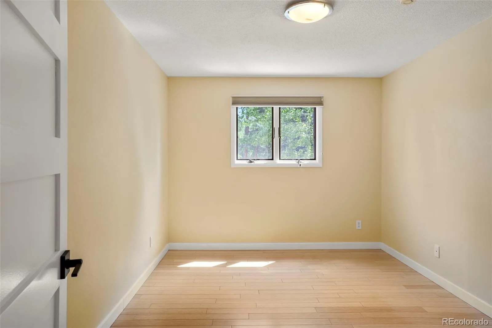 1055 Zinnia Street Golden CO 80401 | MLS #REC5089248 08102026185807 1600 13
