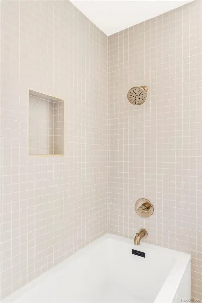 6097 S Jackson Street Centennial CO 80121 MLS #REC5089535 04172026172242 800 23